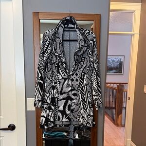 Frank Lyman Design Elegant Black and White Jacket